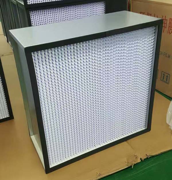 HEPA高效過濾器能夠過濾掉0.3微米以上的微粒，對于大多數潔凈室的要求已經足夠。
