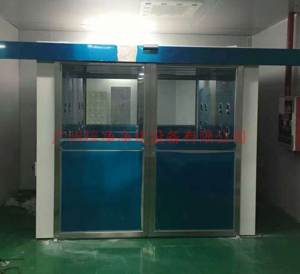 自動(dòng)平開(kāi)門(mén)風(fēng)淋室產(chǎn)品特點(diǎn)