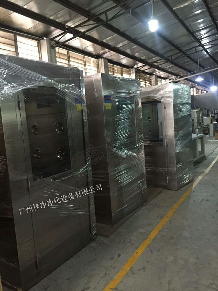 風淋室和傳遞窗在潔凈室內的原理